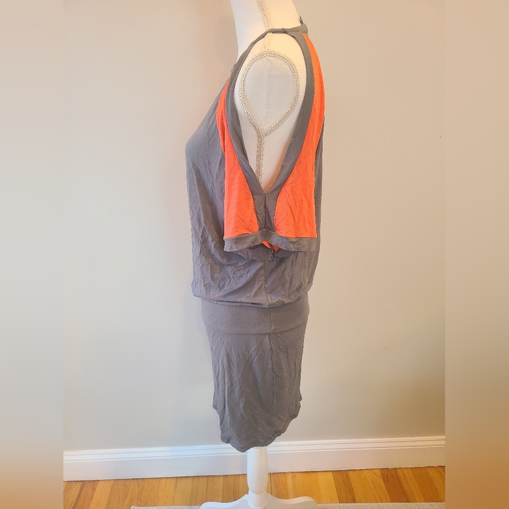 United Colors Of Benetton Gray Dress with Orange Detail - Picture 2 of 4